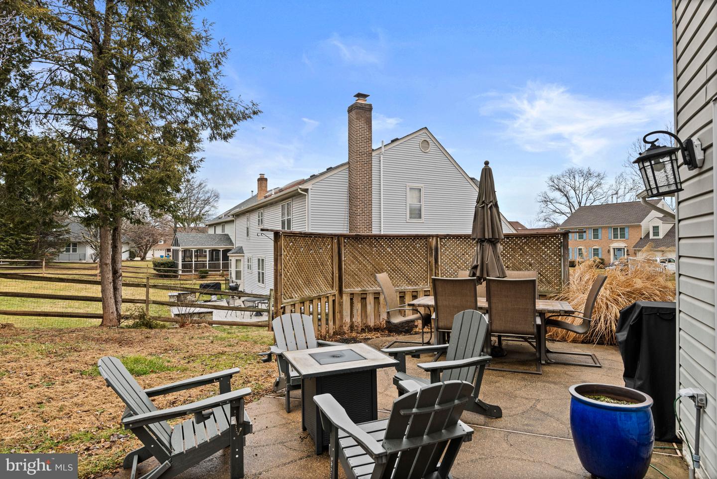 5200 HONEYSUCKLE CT, CENTREVILLE, Virginia 20120, 4 Bedrooms Bedrooms, ,3 BathroomsBathrooms,Residential,For sale,5200 HONEYSUCKLE CT,VAFX2293726 MLS # VAFX2293726