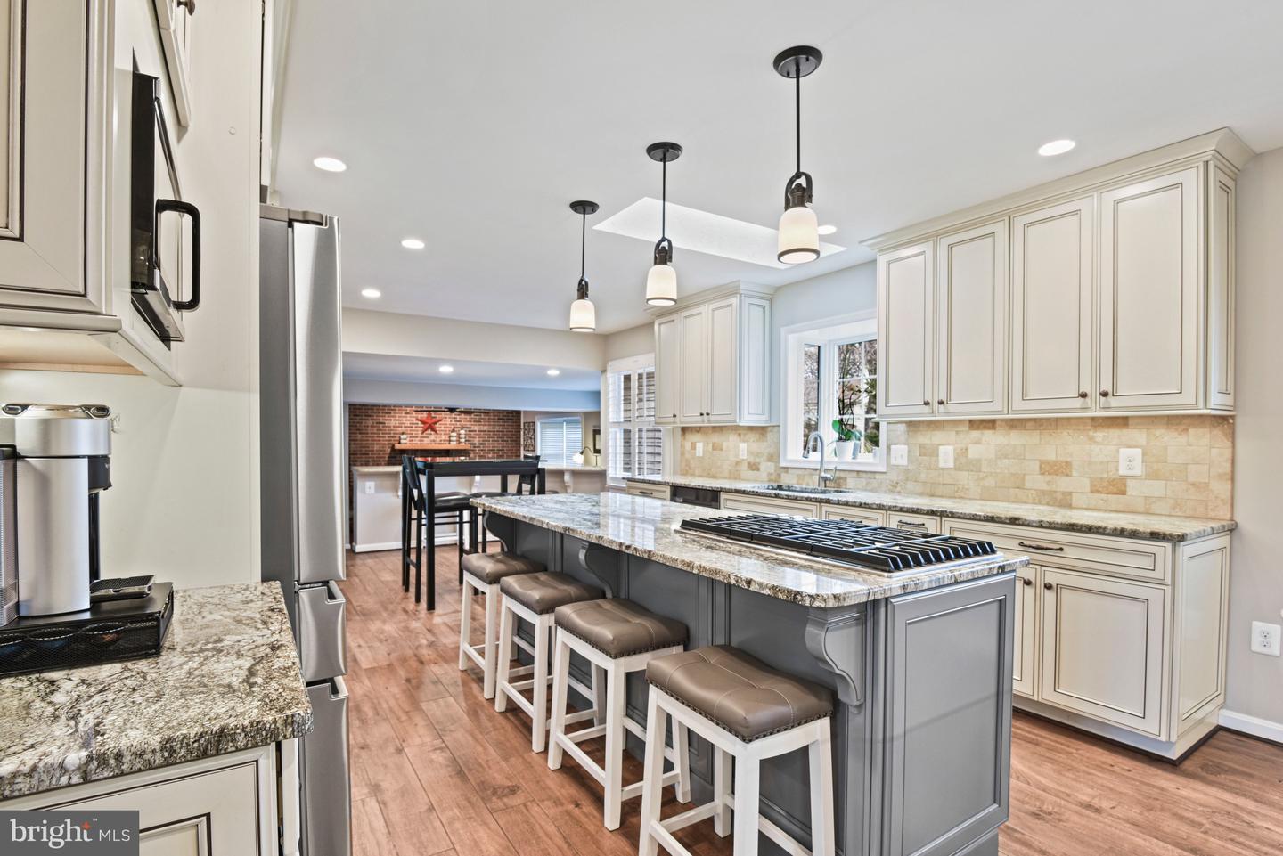 5200 HONEYSUCKLE CT, CENTREVILLE, Virginia 20120, 4 Bedrooms Bedrooms, ,3 BathroomsBathrooms,Residential,For sale,5200 HONEYSUCKLE CT,VAFX2293726 MLS # VAFX2293726