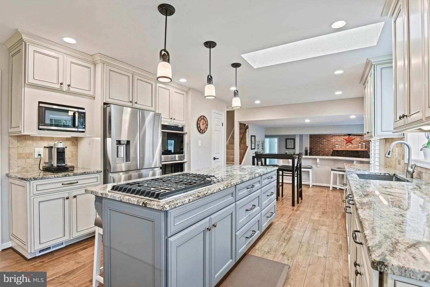 5200 HONEYSUCKLE CT, CENTREVILLE, Virginia 20120, 4 Bedrooms Bedrooms, ,3 BathroomsBathrooms,Residential,For sale,5200 HONEYSUCKLE CT,VAFX2293726 MLS # VAFX2293726