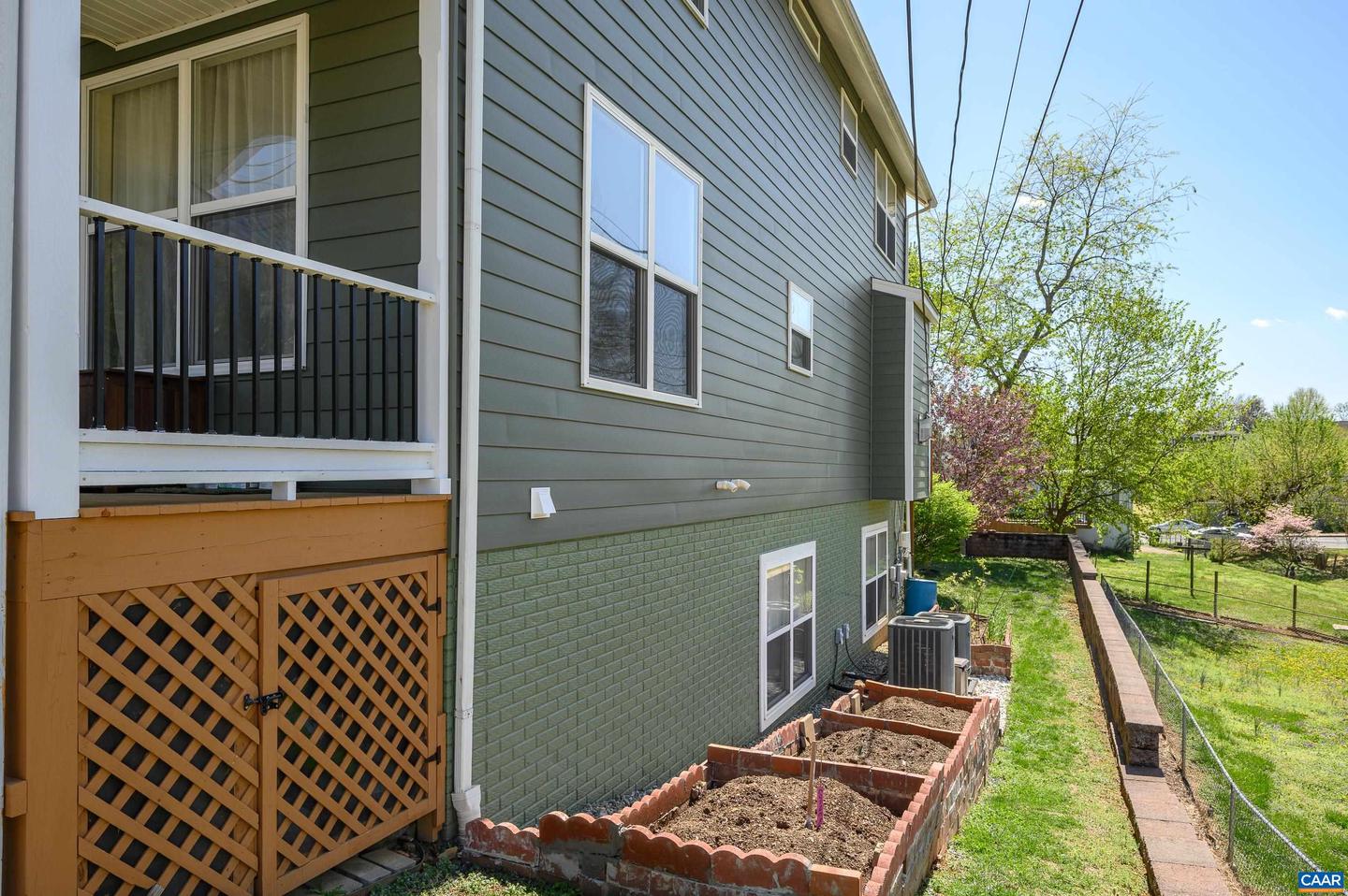 908 ELLIOTT AVE, CHARLOTTESVILLE, Virginia 22902, 4 Bedrooms Bedrooms, ,3 BathroomsBathrooms,Residential,For sale,908 ELLIOTT AVE,673886 MLS # 673886