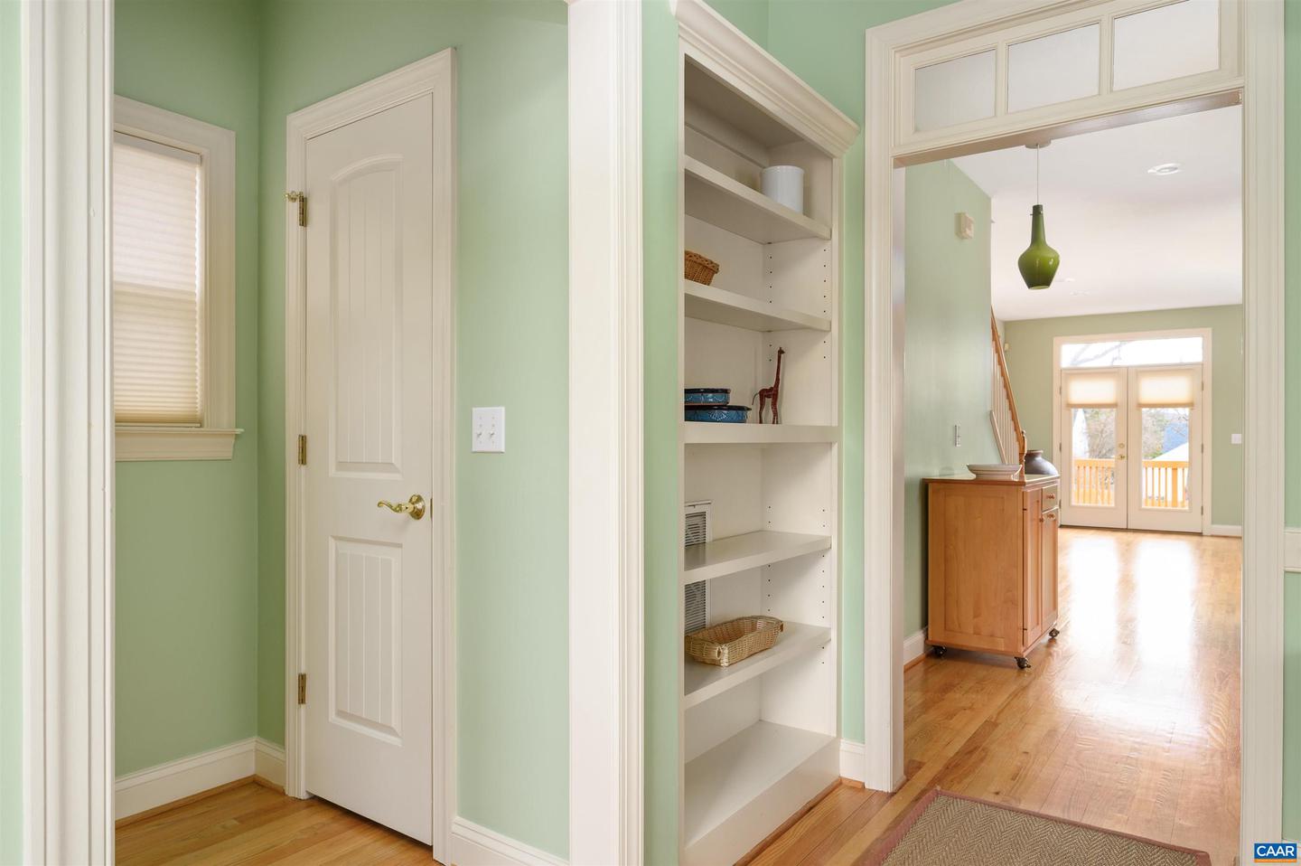 908 ELLIOTT AVE, CHARLOTTESVILLE, Virginia 22902, 4 Bedrooms Bedrooms, ,3 BathroomsBathrooms,Residential,For sale,908 ELLIOTT AVE,673886 MLS # 673886