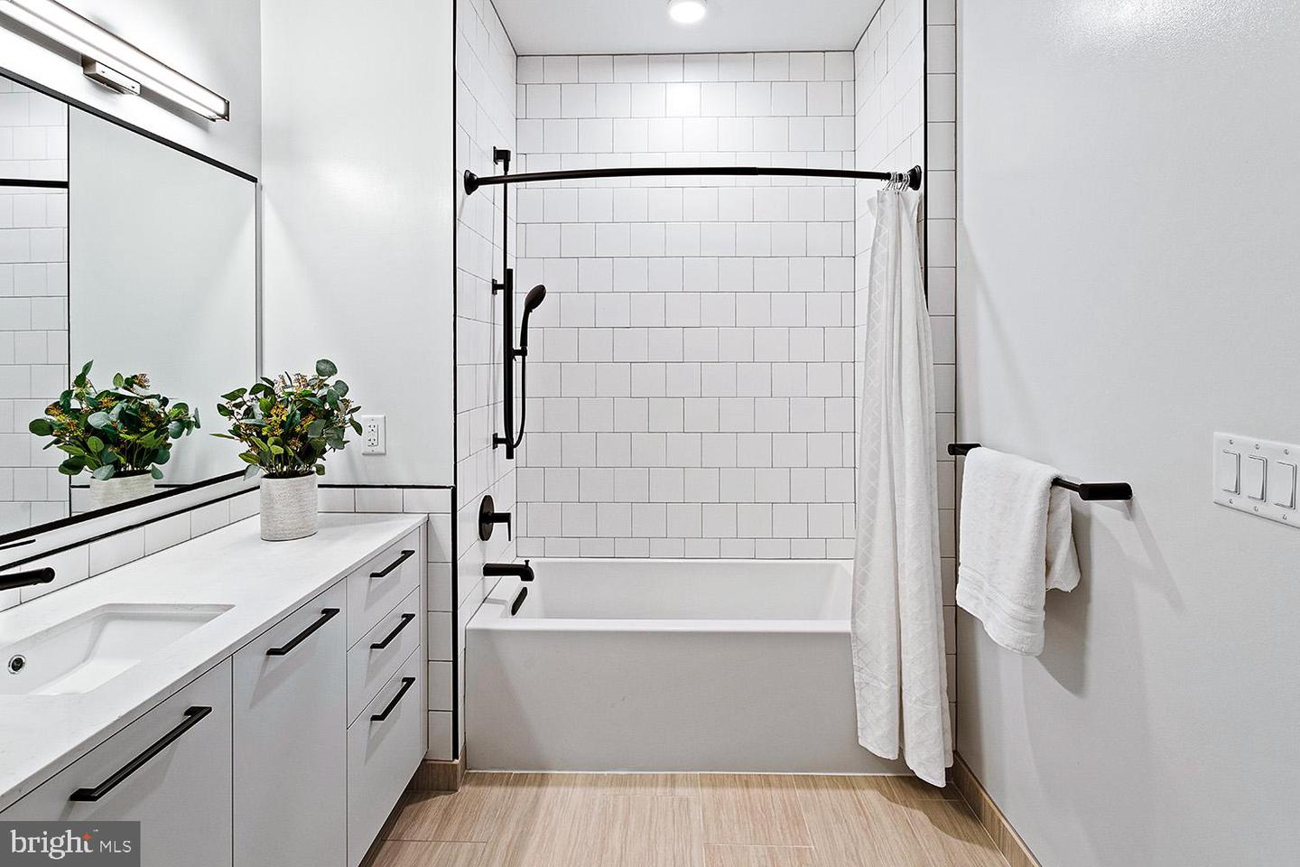 1625 ECKINGTON PL NE #PH205, WASHINGTON, District Of Columbia 20002, 2 Bedrooms Bedrooms, ,2 BathroomsBathrooms,Residential,For sale,1625 ECKINGTON PL NE #PH205,DCDC2248636 MLS # DCDC2248636