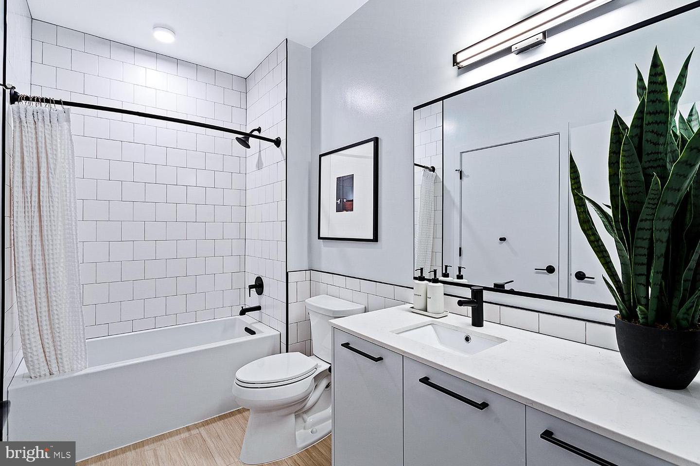 1625 ECKINGTON PL NE #PH205, WASHINGTON, District Of Columbia 20002, 2 Bedrooms Bedrooms, ,2 BathroomsBathrooms,Residential,For sale,1625 ECKINGTON PL NE #PH205,DCDC2248636 MLS # DCDC2248636