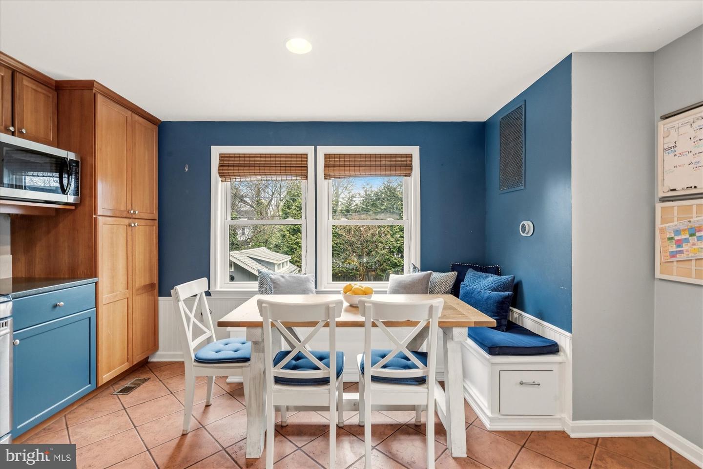 802 GRAND VIEW DR, ALEXANDRIA, Virginia 22305, 5 Bedrooms Bedrooms, ,3 BathroomsBathrooms,Residential,For sale,802 GRAND VIEW DR,VAAX2054714 MLS # VAAX2054714