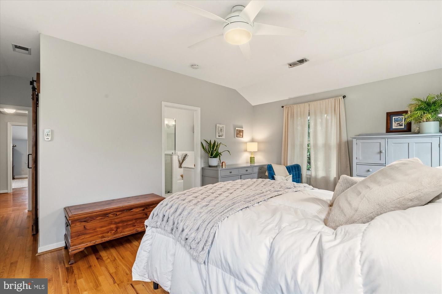 802 GRAND VIEW DR, ALEXANDRIA, Virginia 22305, 5 Bedrooms Bedrooms, ,3 BathroomsBathrooms,Residential,For sale,802 GRAND VIEW DR,VAAX2054714 MLS # VAAX2054714