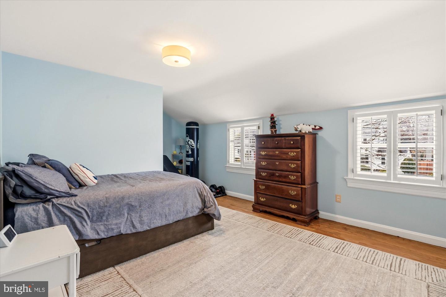 802 GRAND VIEW DR, ALEXANDRIA, Virginia 22305, 5 Bedrooms Bedrooms, ,3 BathroomsBathrooms,Residential,For sale,802 GRAND VIEW DR,VAAX2054714 MLS # VAAX2054714