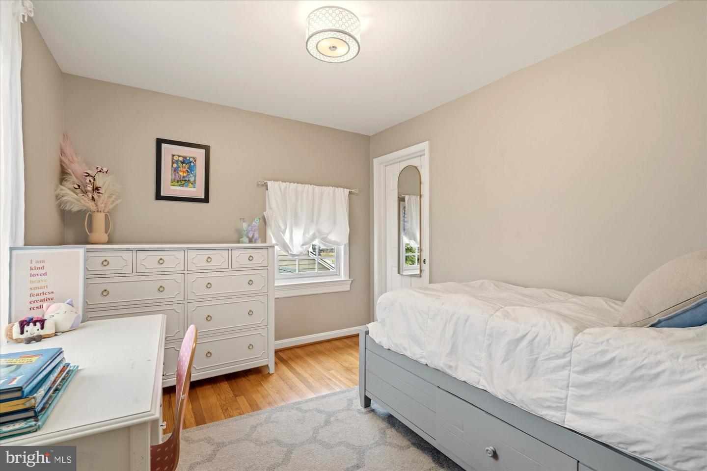 802 GRAND VIEW DR, ALEXANDRIA, Virginia 22305, 5 Bedrooms Bedrooms, ,3 BathroomsBathrooms,Residential,For sale,802 GRAND VIEW DR,VAAX2054714 MLS # VAAX2054714