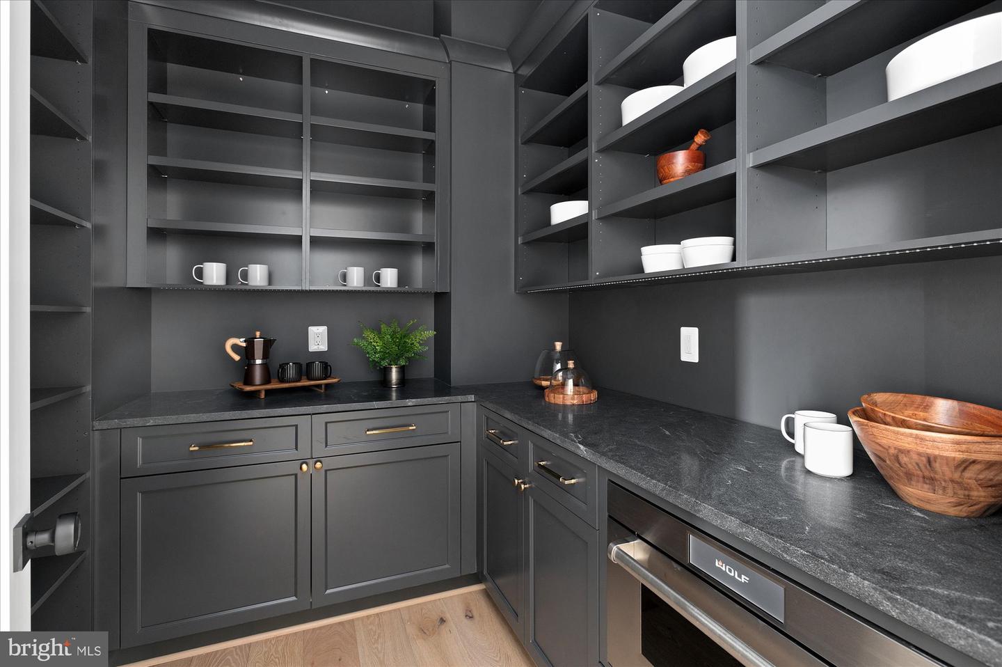 2231 N TUCKAHOE ST, FALLS CHURCH, Virginia 22043, 6 Bedrooms Bedrooms, ,6 BathroomsBathrooms,Residential,For sale,2231 N TUCKAHOE ST,VAFX2293788 MLS # VAFX2293788