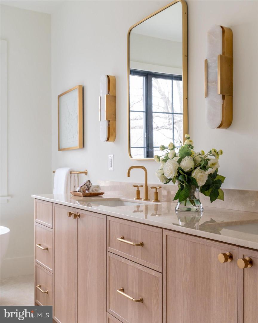 2231 N TUCKAHOE ST, FALLS CHURCH, Virginia 22043, 6 Bedrooms Bedrooms, ,6 BathroomsBathrooms,Residential,For sale,2231 N TUCKAHOE ST,VAFX2293788 MLS # VAFX2293788