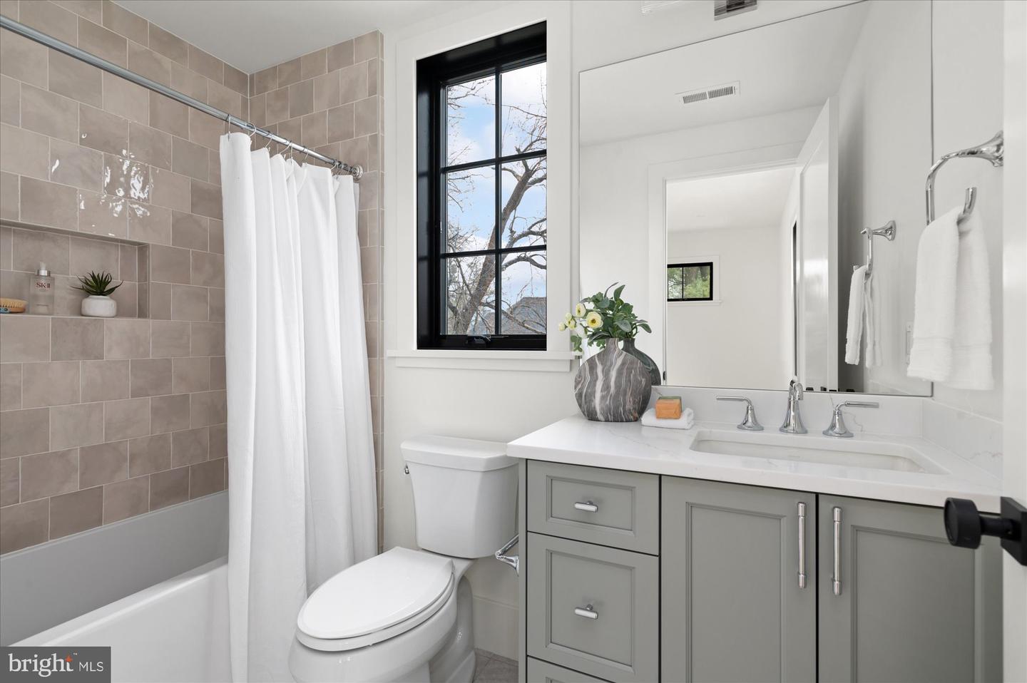 2231 N TUCKAHOE ST, FALLS CHURCH, Virginia 22043, 6 Bedrooms Bedrooms, ,6 BathroomsBathrooms,Residential,For sale,2231 N TUCKAHOE ST,VAFX2293788 MLS # VAFX2293788