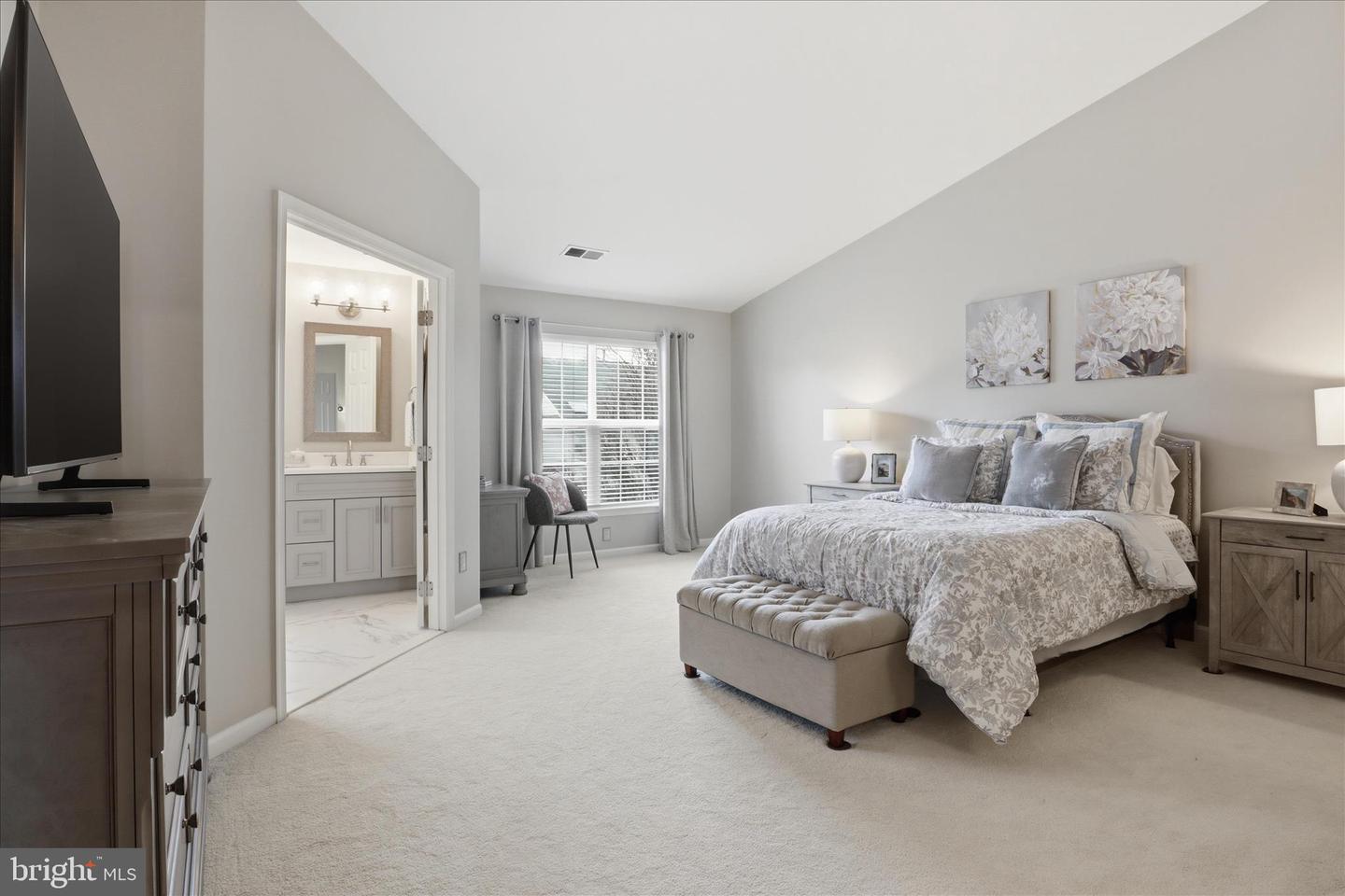 25524 CROSSFIELD DR, CHANTILLY, Virginia 20152, 3 Bedrooms Bedrooms, ,2 BathroomsBathrooms,Residential,For sale,25524 CROSSFIELD DR,VALO2117274 MLS # VALO2117274