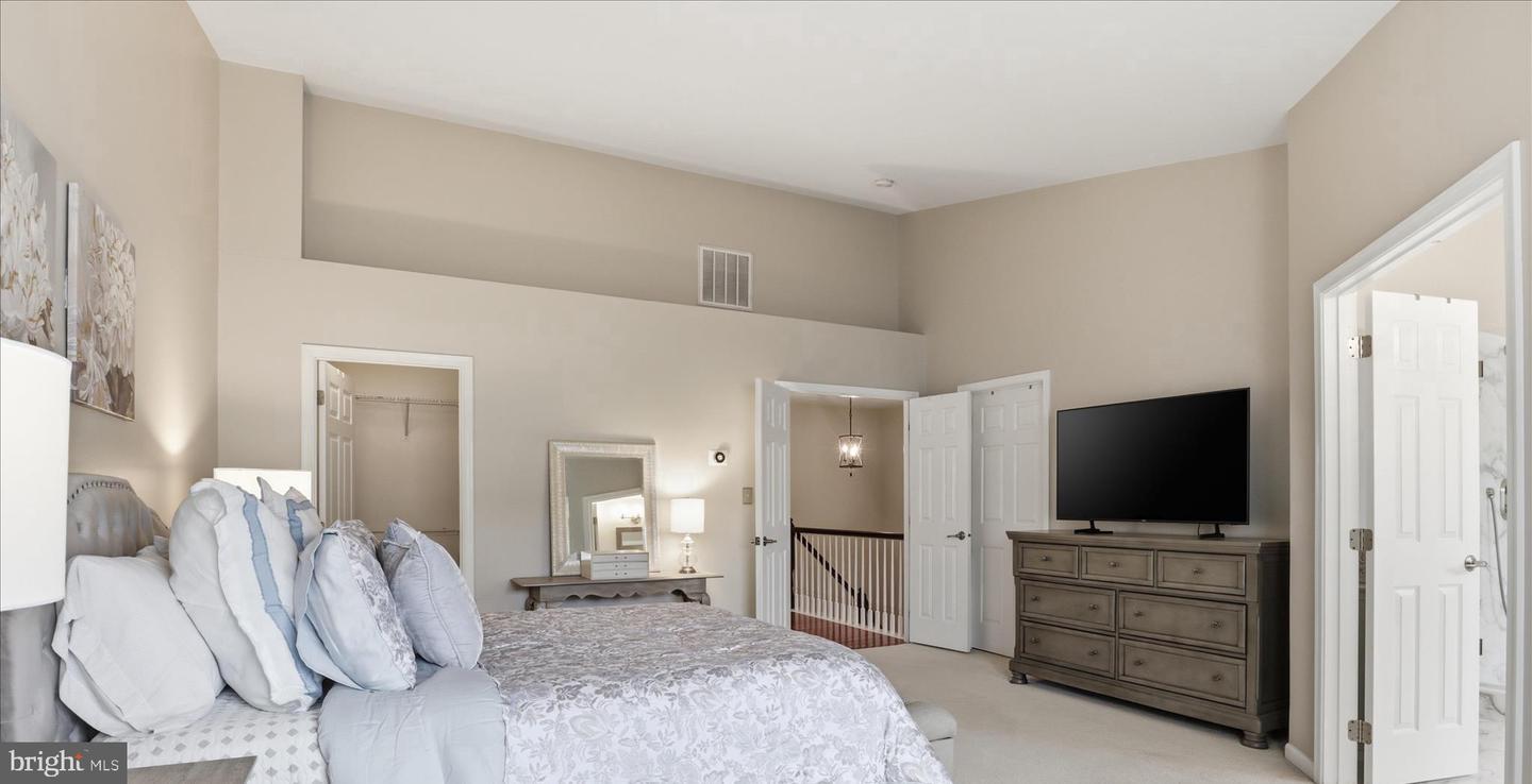 25524 CROSSFIELD DR, CHANTILLY, Virginia 20152, 3 Bedrooms Bedrooms, ,2 BathroomsBathrooms,Residential,For sale,25524 CROSSFIELD DR,VALO2117274 MLS # VALO2117274