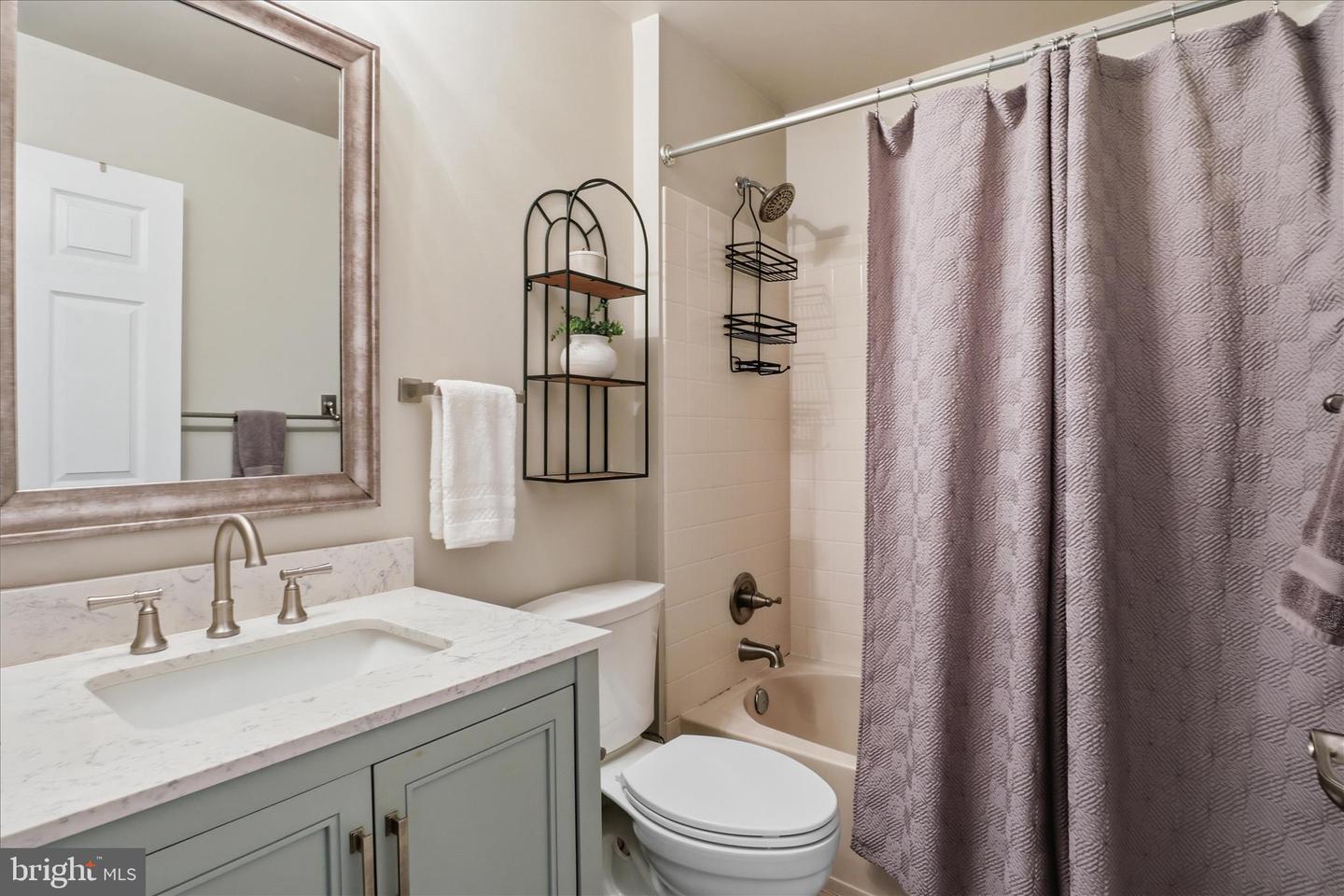 25524 CROSSFIELD DR, CHANTILLY, Virginia 20152, 3 Bedrooms Bedrooms, ,2 BathroomsBathrooms,Residential,For sale,25524 CROSSFIELD DR,VALO2117274 MLS # VALO2117274