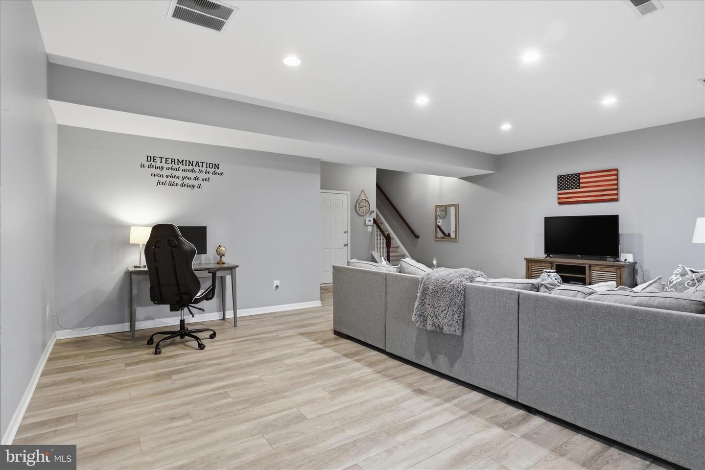 25524 CROSSFIELD DR, CHANTILLY, Virginia 20152, 3 Bedrooms Bedrooms, ,2 BathroomsBathrooms,Residential,For sale,25524 CROSSFIELD DR,VALO2117274 MLS # VALO2117274