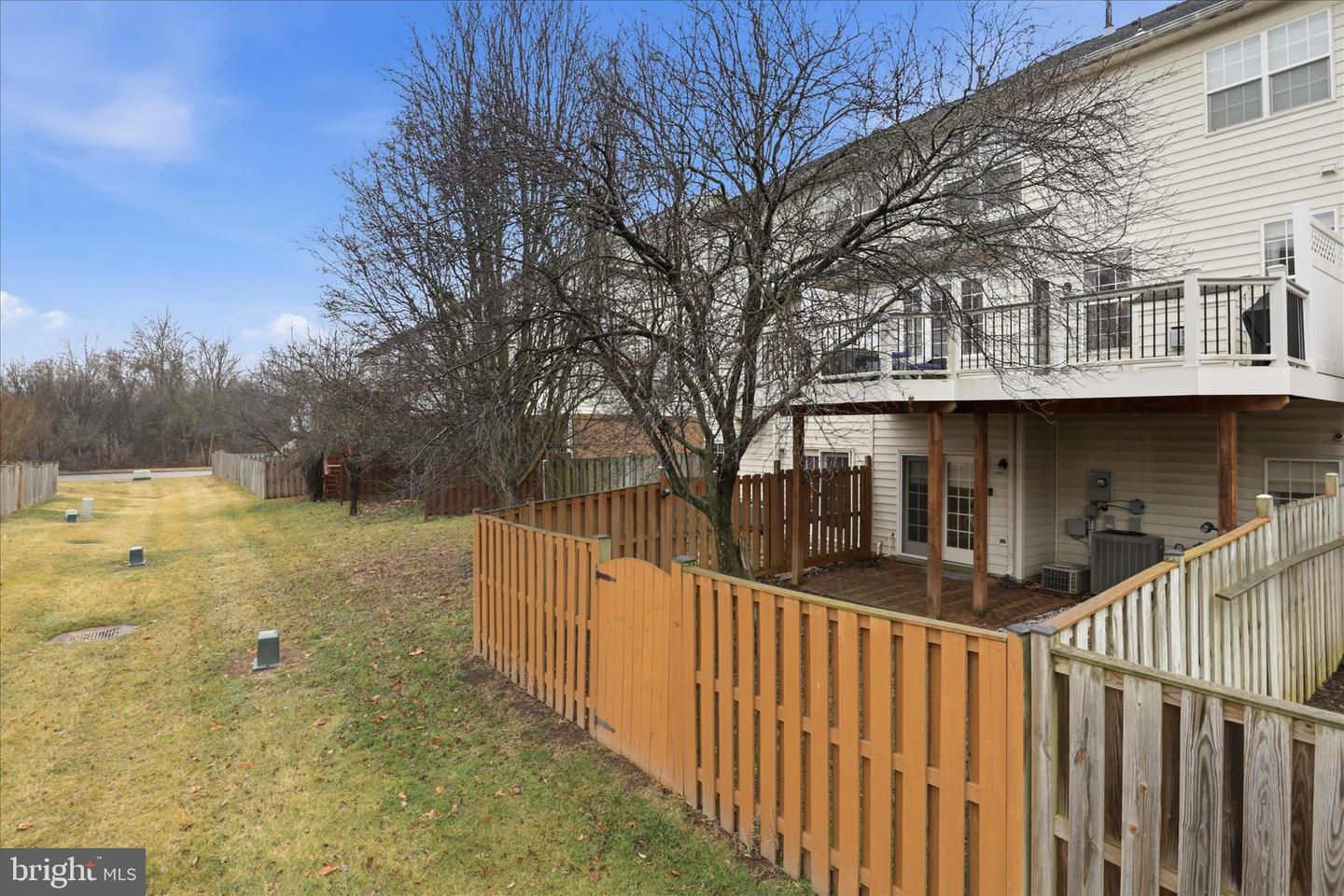 25524 CROSSFIELD DR, CHANTILLY, Virginia 20152, 3 Bedrooms Bedrooms, ,2 BathroomsBathrooms,Residential,For sale,25524 CROSSFIELD DR,VALO2117274 MLS # VALO2117274