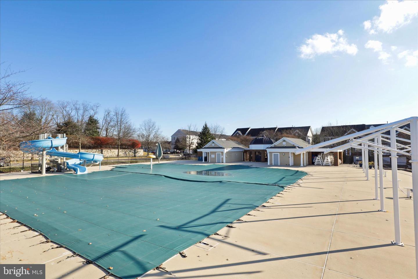 25524 CROSSFIELD DR, CHANTILLY, Virginia 20152, 3 Bedrooms Bedrooms, ,2 BathroomsBathrooms,Residential,For sale,25524 CROSSFIELD DR,VALO2117274 MLS # VALO2117274