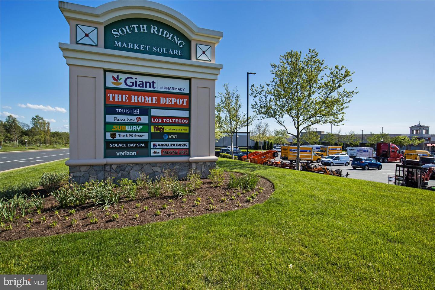 25524 CROSSFIELD DR, CHANTILLY, Virginia 20152, 3 Bedrooms Bedrooms, ,2 BathroomsBathrooms,Residential,For sale,25524 CROSSFIELD DR,VALO2117274 MLS # VALO2117274