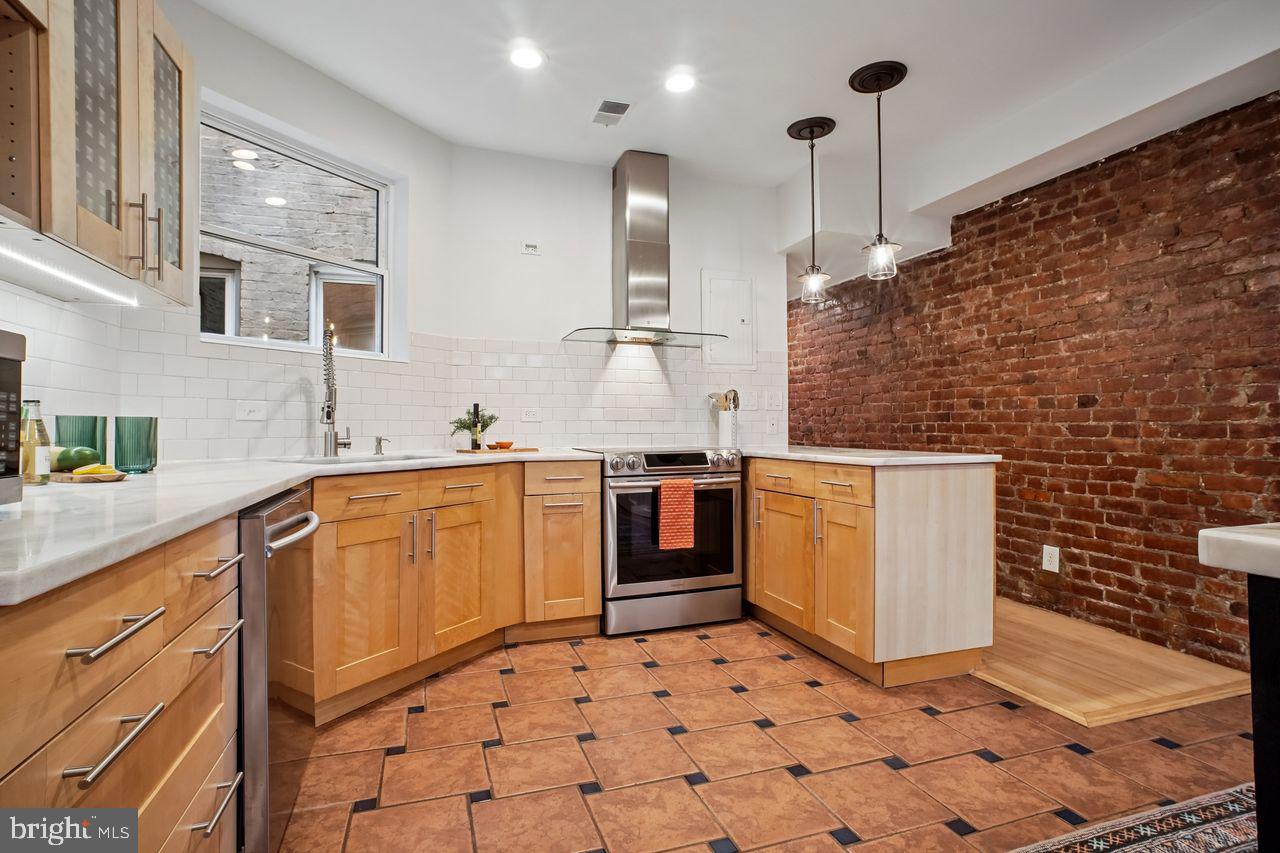 1227 DUNCAN PL NE, WASHINGTON, District Of Columbia 20002, 3 Bedrooms Bedrooms, ,2 BathroomsBathrooms,Residential,For sale,1227 DUNCAN PL NE,DCDC2248728 MLS # DCDC2248728