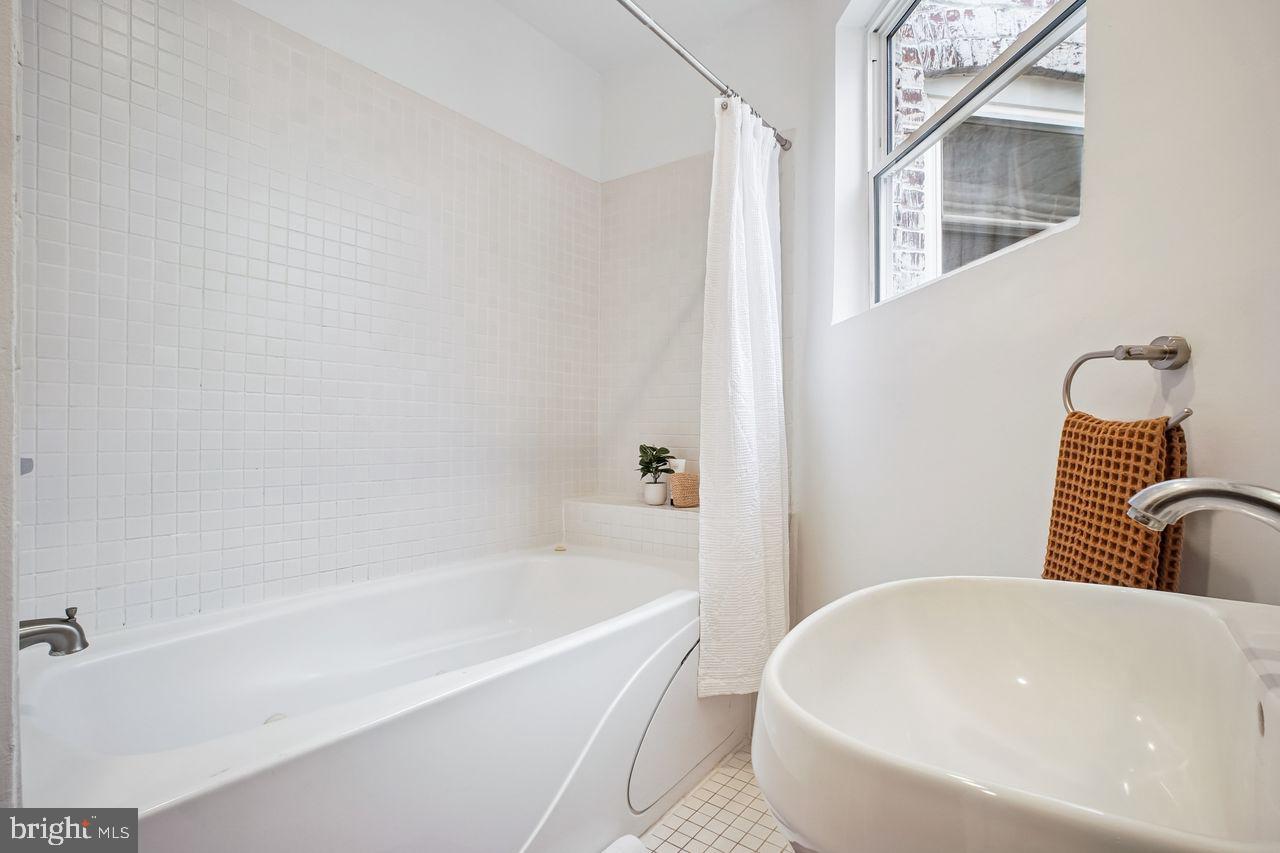 1227 DUNCAN PL NE, WASHINGTON, District Of Columbia 20002, 3 Bedrooms Bedrooms, ,2 BathroomsBathrooms,Residential,For sale,1227 DUNCAN PL NE,DCDC2248728 MLS # DCDC2248728