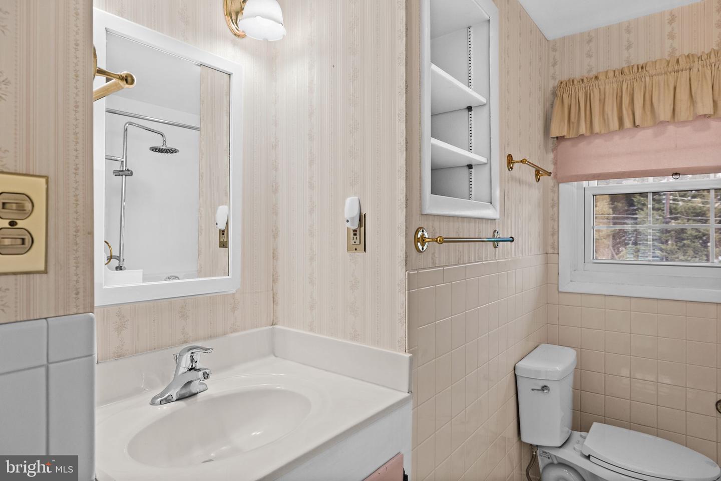 315 LESCO BLVD, CULPEPER, Virginia 22701, 3 Bedrooms Bedrooms, 8 Rooms Rooms,1 BathroomBathrooms,Residential,For sale,315 LESCO BLVD,VACU2012836 MLS # VACU2012836