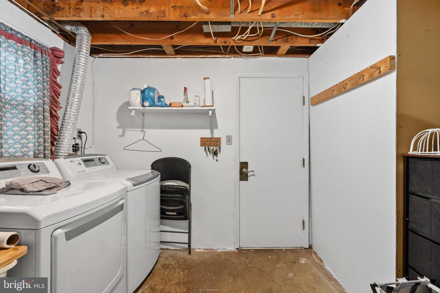 3304 WAVERLY DR, FREDERICKSBURG, Virginia 22407, 4 Bedrooms Bedrooms, ,2 BathroomsBathrooms,Residential,For sale,3304 WAVERLY DR,VASP2039720 MLS # VASP2039720