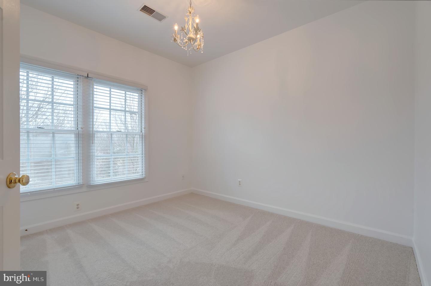 2619 AMANDA CT, VIENNA, Virginia 22180, 4 Bedrooms Bedrooms, ,3 BathroomsBathrooms,Residential,For sale,2619 AMANDA CT,VAFX2293894 MLS # VAFX2293894