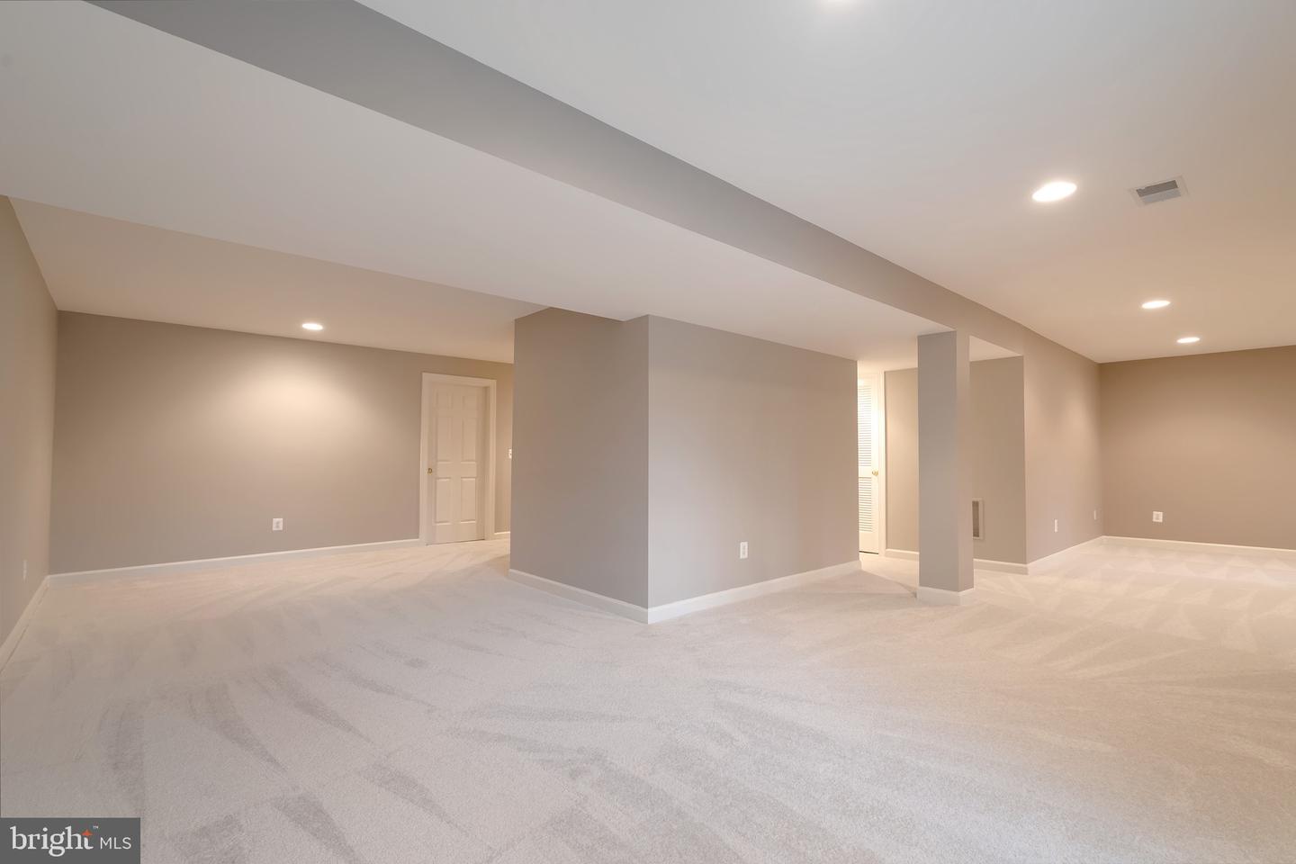 2619 AMANDA CT, VIENNA, Virginia 22180, 4 Bedrooms Bedrooms, ,3 BathroomsBathrooms,Residential,For sale,2619 AMANDA CT,VAFX2293894 MLS # VAFX2293894