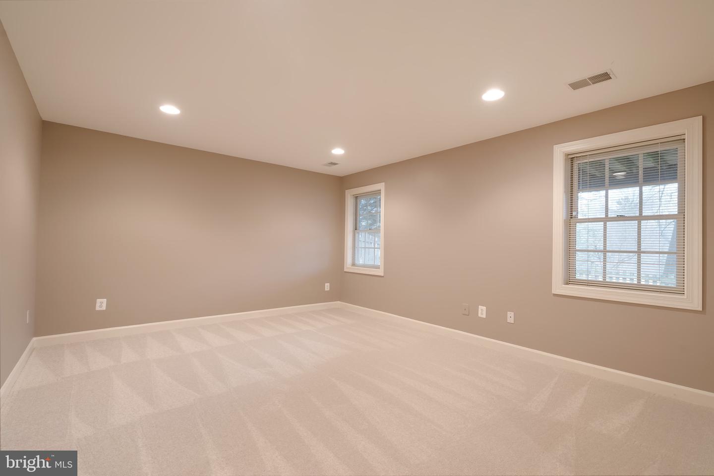 2619 AMANDA CT, VIENNA, Virginia 22180, 4 Bedrooms Bedrooms, ,3 BathroomsBathrooms,Residential,For sale,2619 AMANDA CT,VAFX2293894 MLS # VAFX2293894