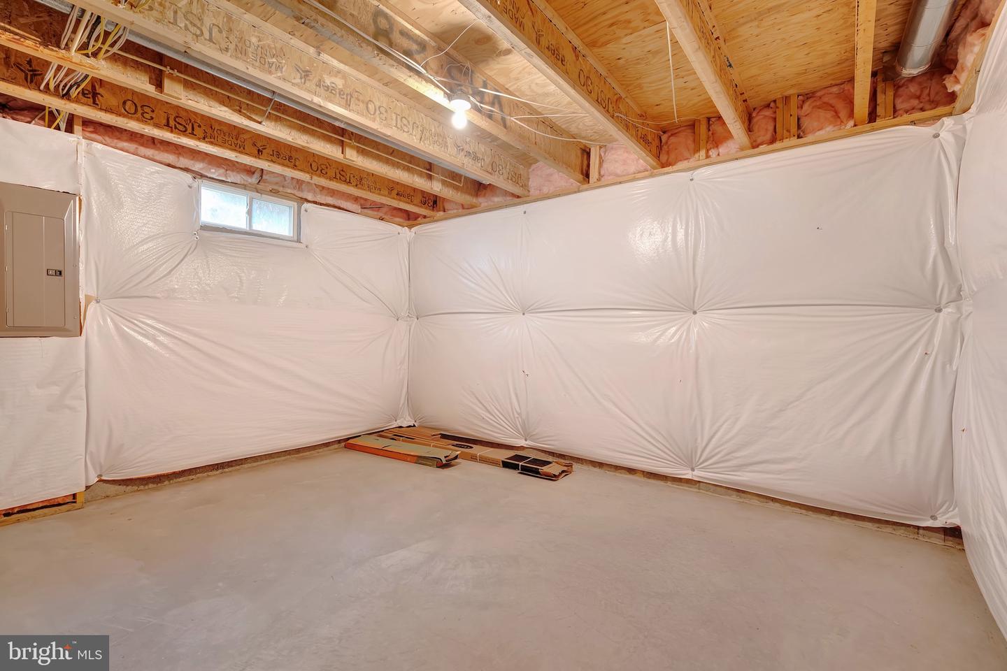 2619 AMANDA CT, VIENNA, Virginia 22180, 4 Bedrooms Bedrooms, ,3 BathroomsBathrooms,Residential,For sale,2619 AMANDA CT,VAFX2293894 MLS # VAFX2293894