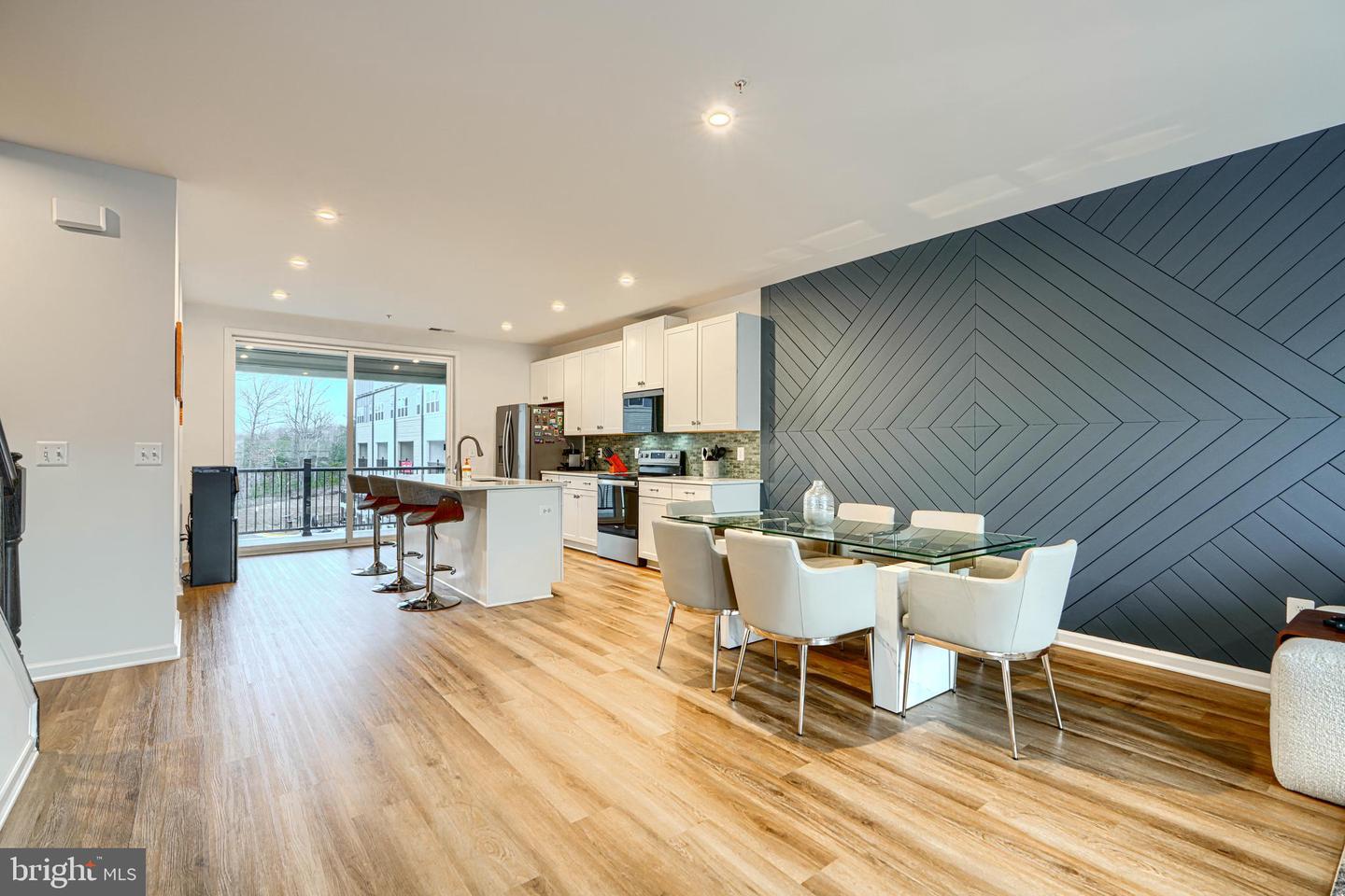 2596 NEABSCO COMMON PL, WOODBRIDGE, Virginia 22191, 3 Bedrooms Bedrooms, ,2 BathroomsBathrooms,Residential,For sale,2596 NEABSCO COMMON PL,VAPW2113698 MLS # VAPW2113698