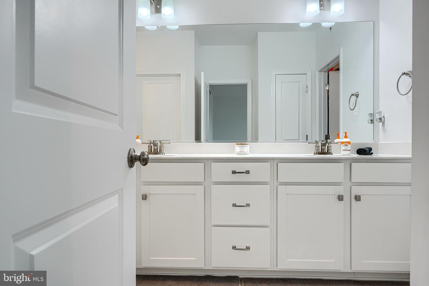 2596 NEABSCO COMMON PL, WOODBRIDGE, Virginia 22191, 3 Bedrooms Bedrooms, ,2 BathroomsBathrooms,Residential,For sale,2596 NEABSCO COMMON PL,VAPW2113698 MLS # VAPW2113698