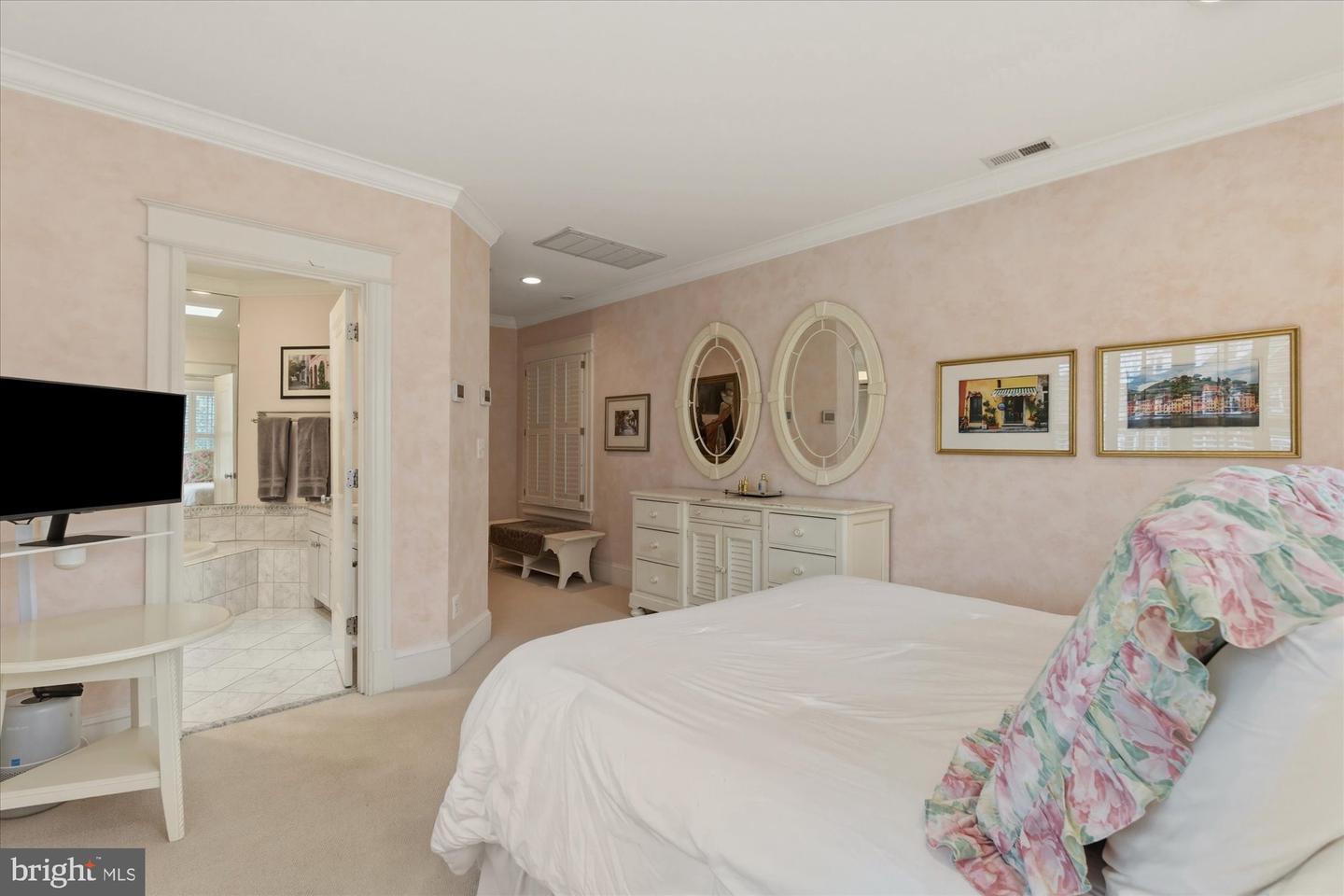 6108 VERNON TERRACE, ALEXANDRIA, Virginia 22307, 6 Bedrooms Bedrooms, 14 Rooms Rooms,4 BathroomsBathrooms,Residential,For sale,6108 VERNON TERRACE,VAFX2293918 MLS # VAFX2293918