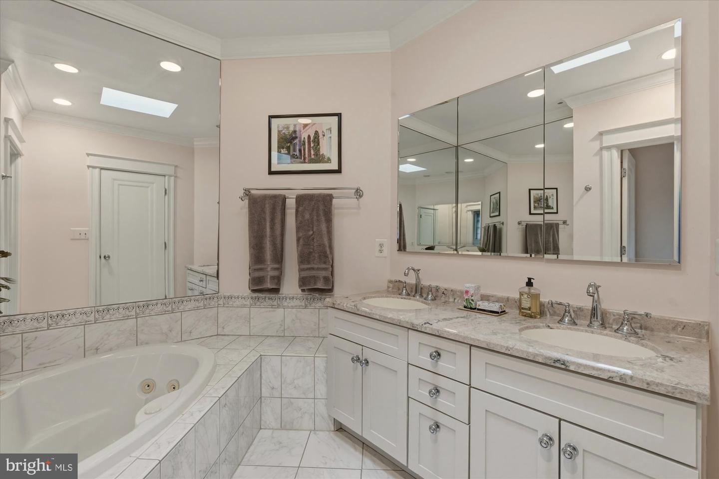 6108 VERNON TERRACE, ALEXANDRIA, Virginia 22307, 6 Bedrooms Bedrooms, 14 Rooms Rooms,4 BathroomsBathrooms,Residential,For sale,6108 VERNON TERRACE,VAFX2293918 MLS # VAFX2293918