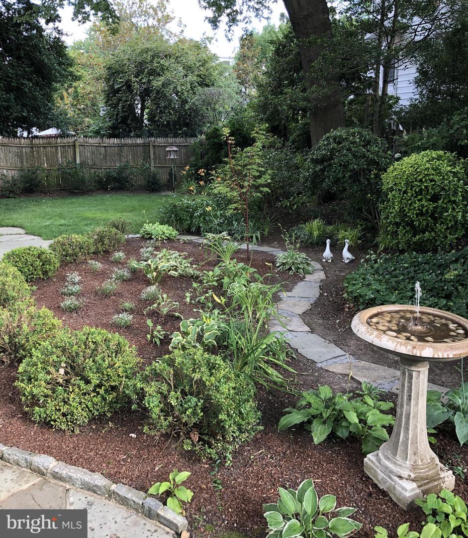 6108 VERNON TERRACE, ALEXANDRIA, Virginia 22307, 6 Bedrooms Bedrooms, 14 Rooms Rooms,4 BathroomsBathrooms,Residential,For sale,6108 VERNON TERRACE,VAFX2293918 MLS # VAFX2293918