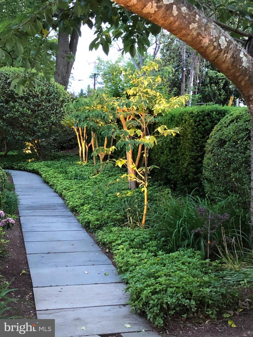 6108 VERNON TERRACE, ALEXANDRIA, Virginia 22307, 6 Bedrooms Bedrooms, 14 Rooms Rooms,4 BathroomsBathrooms,Residential,For sale,6108 VERNON TERRACE,VAFX2293918 MLS # VAFX2293918