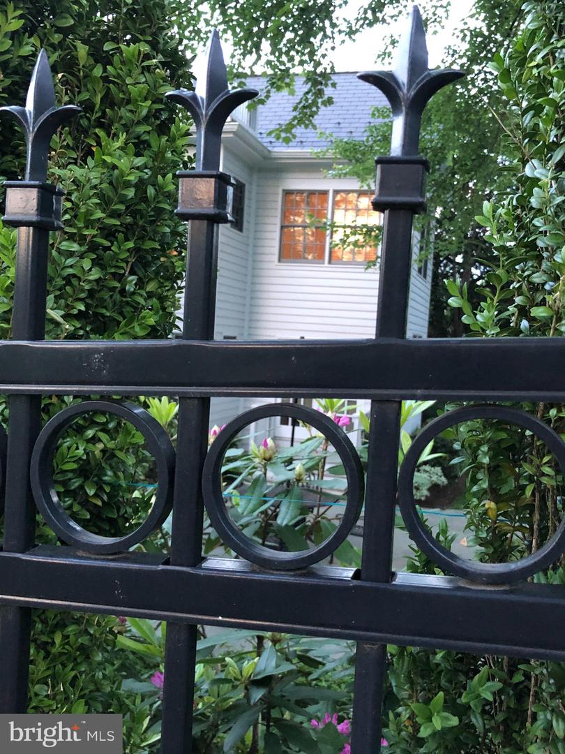 6108 VERNON TERRACE, ALEXANDRIA, Virginia 22307, 6 Bedrooms Bedrooms, 14 Rooms Rooms,4 BathroomsBathrooms,Residential,For sale,6108 VERNON TERRACE,VAFX2293918 MLS # VAFX2293918