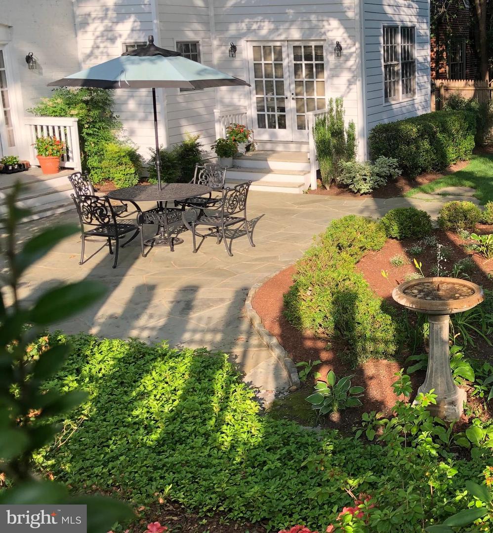 6108 VERNON TERRACE, ALEXANDRIA, Virginia 22307, 6 Bedrooms Bedrooms, 14 Rooms Rooms,4 BathroomsBathrooms,Residential,For sale,6108 VERNON TERRACE,VAFX2293918 MLS # VAFX2293918