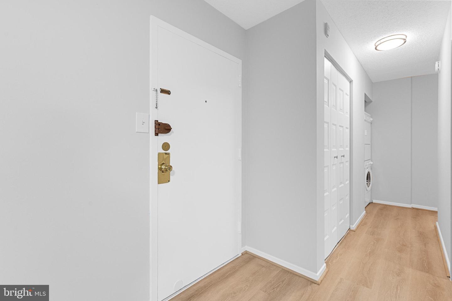 2300 PIMMIT DR #112, FALLS CHURCH, Virginia 22043, 2 Bedrooms Bedrooms, 5 Rooms Rooms,2 BathroomsBathrooms,Residential,For sale,2300 PIMMIT DR #112,VAFX2293936 MLS # VAFX2293936