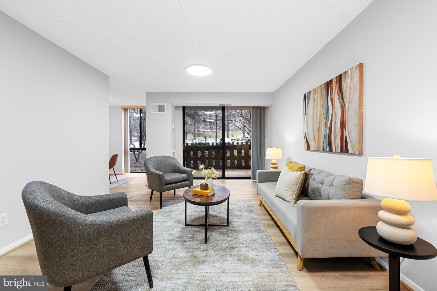 2300 PIMMIT DR #112, FALLS CHURCH, Virginia 22043, 2 Bedrooms Bedrooms, 5 Rooms Rooms,2 BathroomsBathrooms,Residential,For sale,2300 PIMMIT DR #112,VAFX2293936 MLS # VAFX2293936