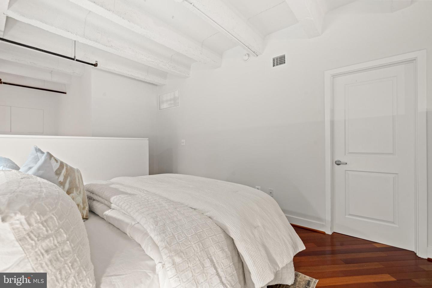 1701 KALORAMA RD NW #207, WASHINGTON, District Of Columbia 20009, 2 Bedrooms Bedrooms, ,1 BathroomBathrooms,Residential,For sale,1701 KALORAMA RD NW #207,DCDC2248926 MLS # DCDC2248926