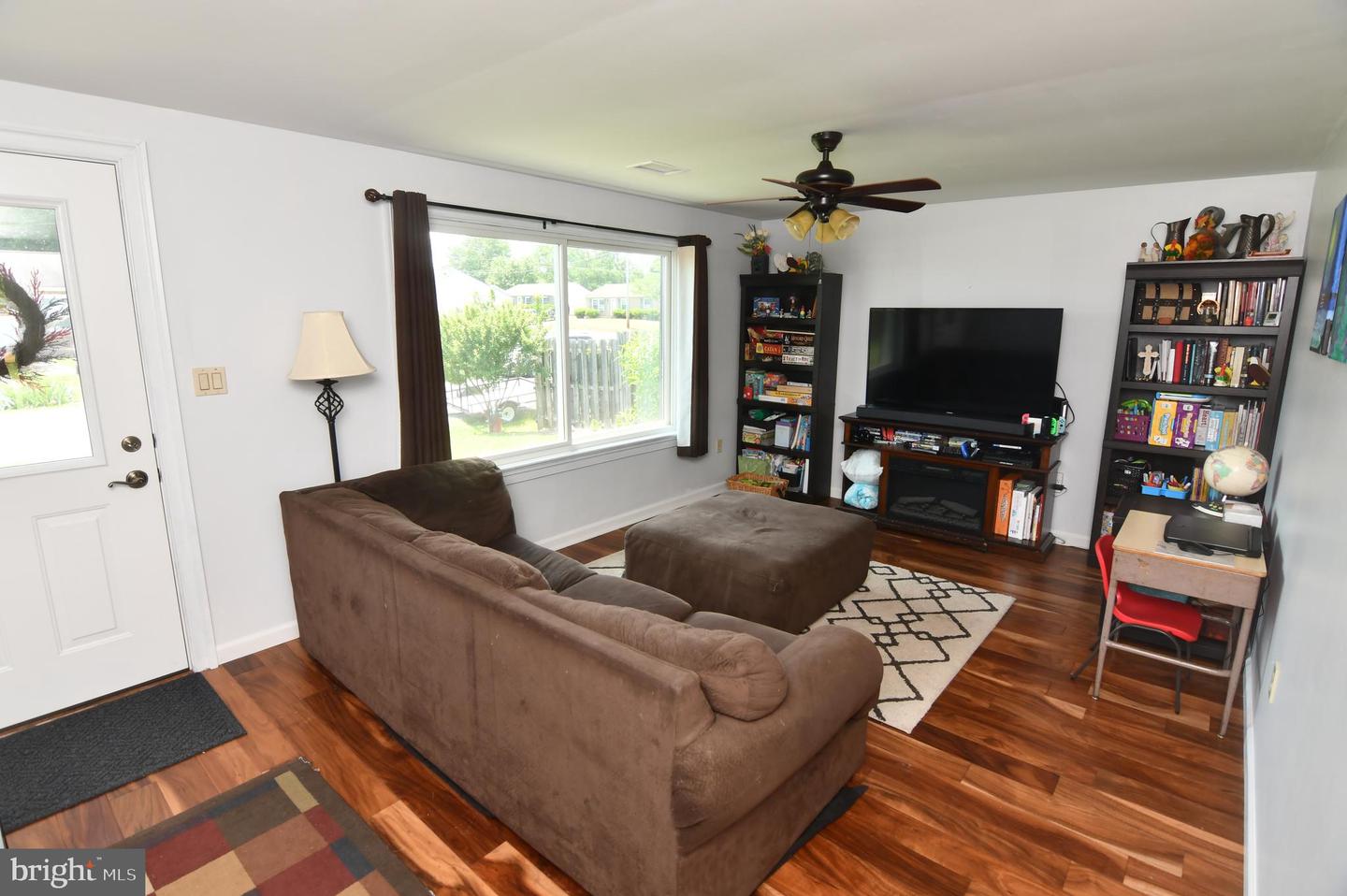 114 GREEN PARK DR, WINCHESTER, Virginia 22602, 3 Bedrooms Bedrooms, ,1 BathroomBathrooms,Residential,For sale,114 GREEN PARK DR,VAFV2039950 MLS # VAFV2039950