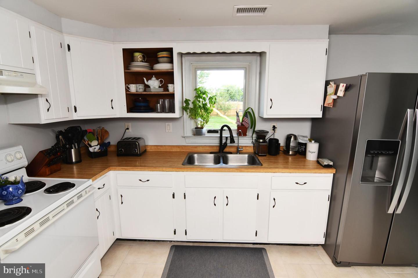 114 GREEN PARK DR, WINCHESTER, Virginia 22602, 3 Bedrooms Bedrooms, ,1 BathroomBathrooms,Residential,For sale,114 GREEN PARK DR,VAFV2039950 MLS # VAFV2039950