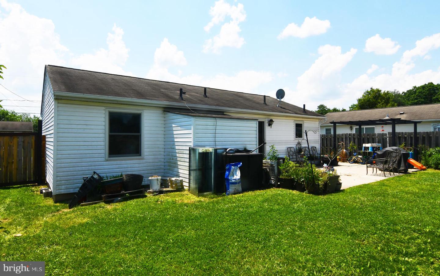 114 GREEN PARK DR, WINCHESTER, Virginia 22602, 3 Bedrooms Bedrooms, ,1 BathroomBathrooms,Residential,For sale,114 GREEN PARK DR,VAFV2039950 MLS # VAFV2039950