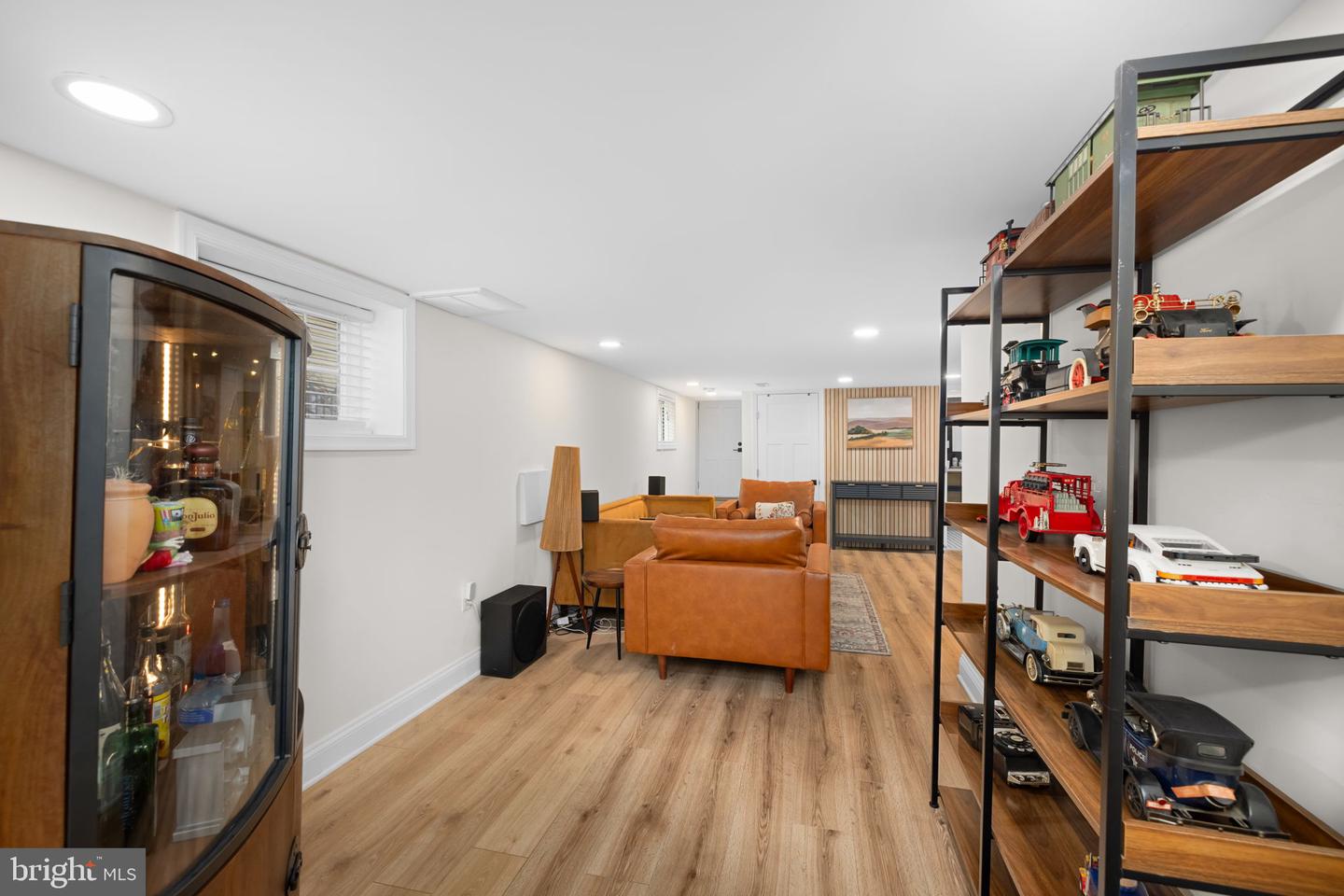 2205 E RANDOLPH AVE, ALEXANDRIA, Virginia 22301, 3 Bedrooms Bedrooms, ,2 BathroomsBathrooms,Residential,For sale,2205 E RANDOLPH AVE,VAAX2054788 MLS # VAAX2054788