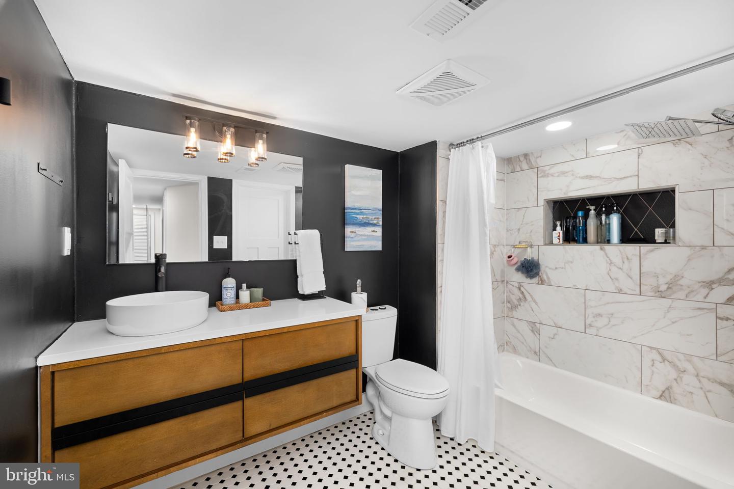 2205 E RANDOLPH AVE, ALEXANDRIA, Virginia 22301, 3 Bedrooms Bedrooms, ,2 BathroomsBathrooms,Residential,For sale,2205 E RANDOLPH AVE,VAAX2054788 MLS # VAAX2054788