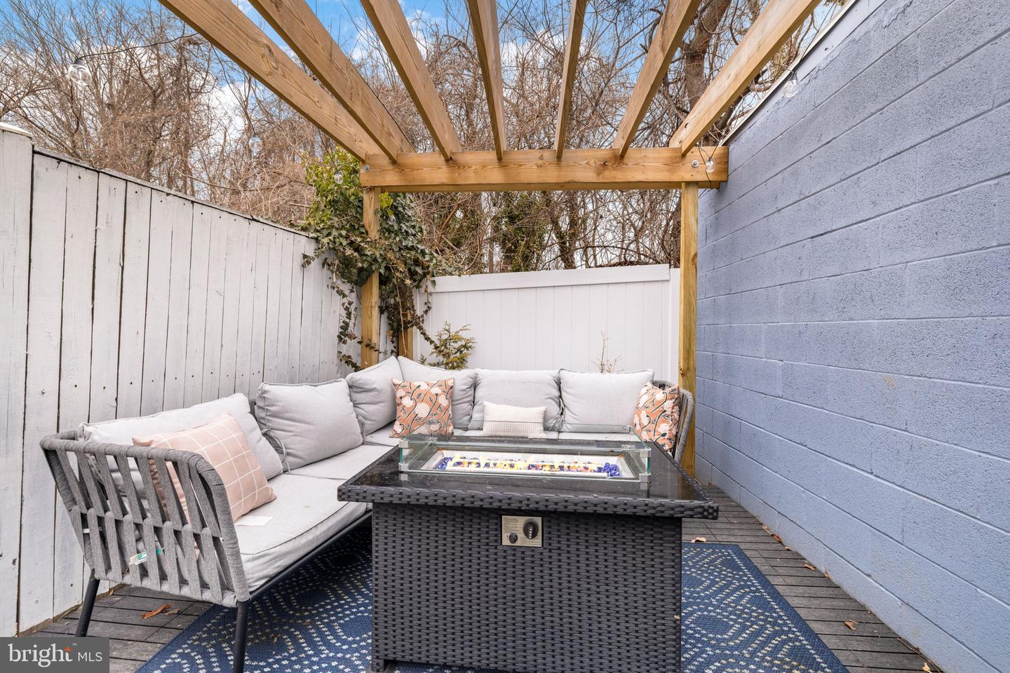 2205 E RANDOLPH AVE, ALEXANDRIA, Virginia 22301, 3 Bedrooms Bedrooms, ,2 BathroomsBathrooms,Residential,For sale,2205 E RANDOLPH AVE,VAAX2054788 MLS # VAAX2054788