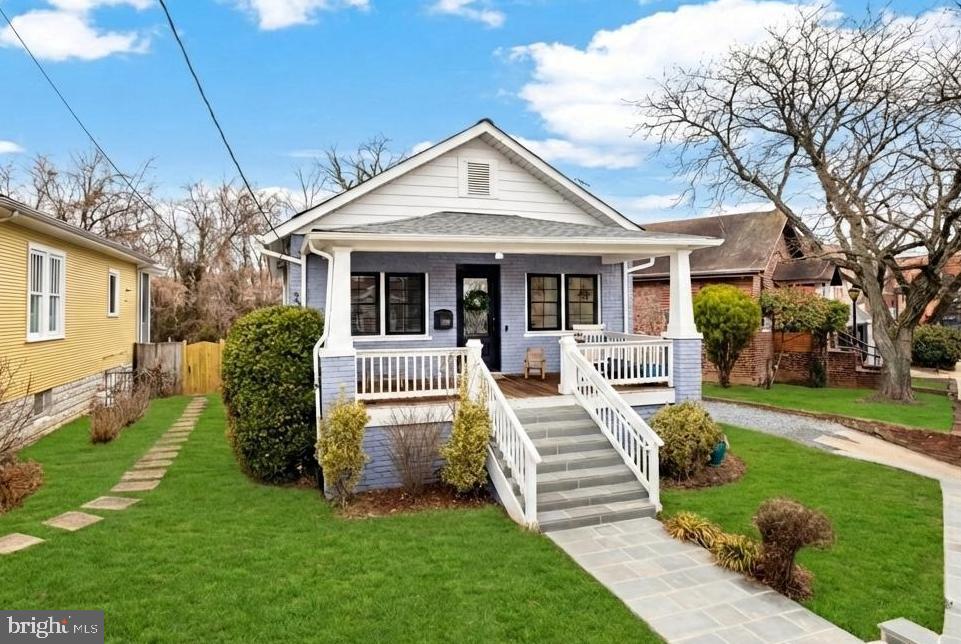 2205 E RANDOLPH AVE, ALEXANDRIA, Virginia 22301, 3 Bedrooms Bedrooms, ,2 BathroomsBathrooms,Residential,For sale,2205 E RANDOLPH AVE,VAAX2054788 MLS # VAAX2054788