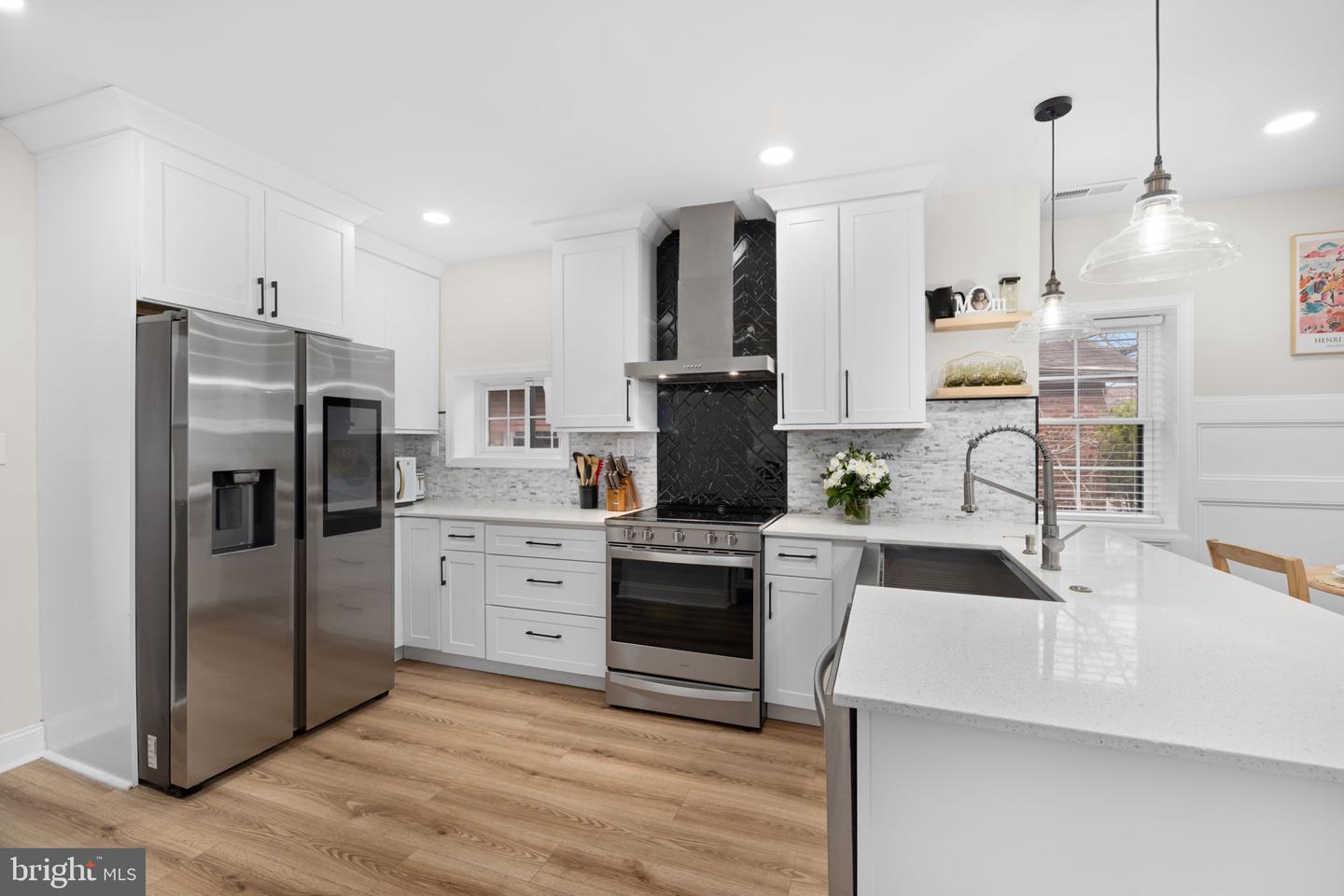 2205 E RANDOLPH AVE, ALEXANDRIA, Virginia 22301, 3 Bedrooms Bedrooms, ,2 BathroomsBathrooms,Residential,For sale,2205 E RANDOLPH AVE,VAAX2054788 MLS # VAAX2054788