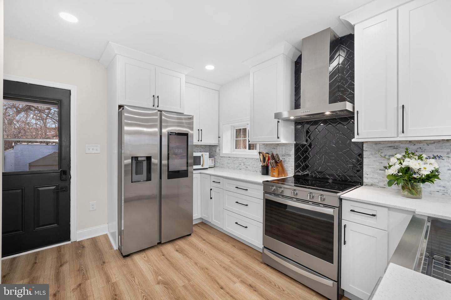 2205 E RANDOLPH AVE, ALEXANDRIA, Virginia 22301, 3 Bedrooms Bedrooms, ,2 BathroomsBathrooms,Residential,For sale,2205 E RANDOLPH AVE,VAAX2054788 MLS # VAAX2054788