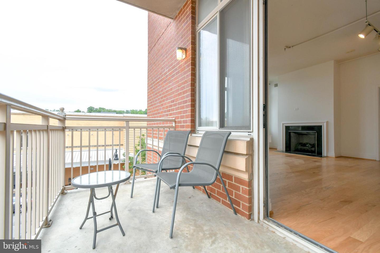 4490 MARKET COMMONS DR #302, FAIRFAX, Virginia 22033, 2 Bedrooms Bedrooms, ,2 BathroomsBathrooms,Residential,For sale,4490 MARKET COMMONS DR #302,VAFX2293868 MLS # VAFX2293868